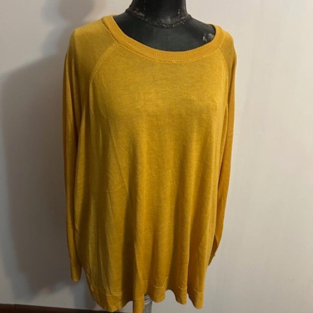 Torrid Mineral Yellow Tissue Weight long sleeve crew neck sweater, size 3X